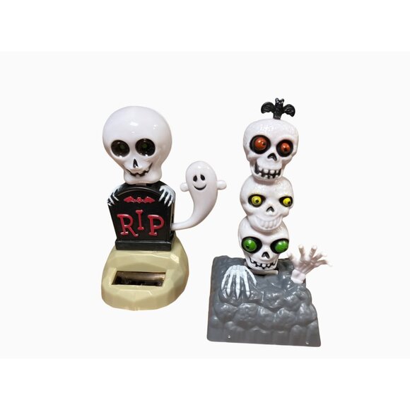 Halloween Solar-Powered Bobbleheads Set - Skeleton & Tombstone Design - Picture 2 of 10